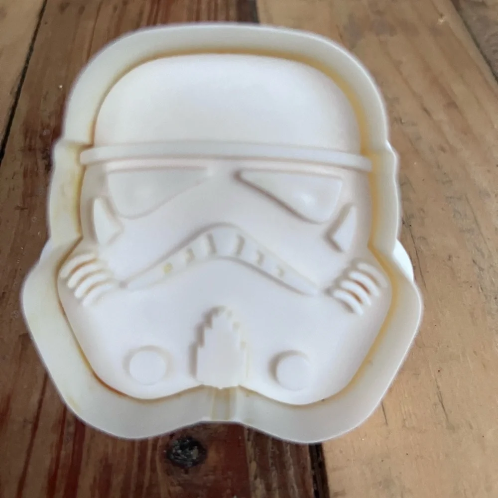 Williams Sonoma Star Wars Cookie Cutter Set of 4 , 2 Pancake Molds Yoda Darth